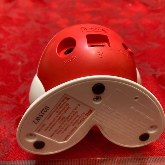 Hello Kitty iHome Rechargable Bluetooth Speaker with charging cable. - Picture 7 of 10